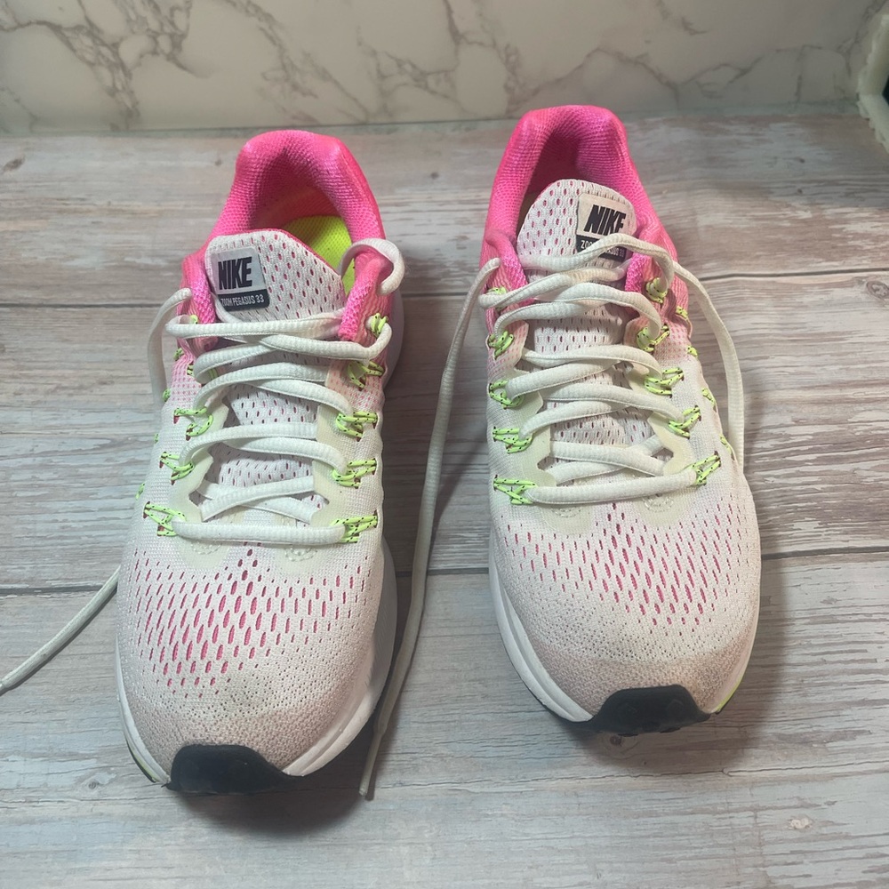 Size 6.5- Nike Air Zoom Pegasus 33 White/pink Running Shoe